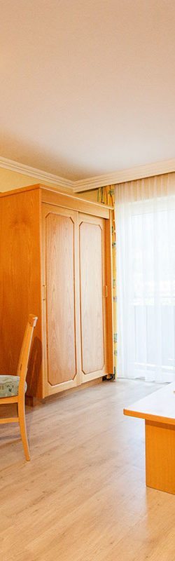Ferienwohnung für 2 – 3 Personen in Flachau, Salzburger Land. Apart-Hotel Panorama im Ski amadé