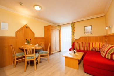 Ferienwohnung für 2 – 3 Personen in Flachau, Salzburger Land. Apart-Hotel Panorama im Ski amadé