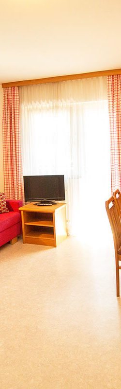 Ferienwohnung für 4 – 6 Personen in Flachau, Salzburger Land. Apart-Hotel Panorama im Ski amadé