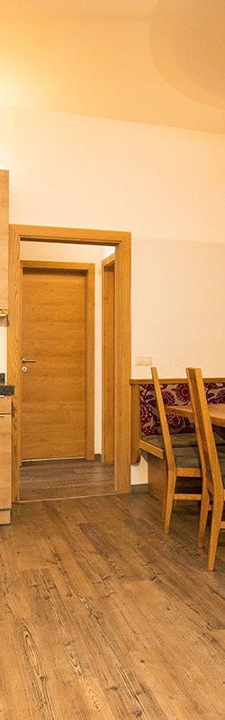 Zimmer & Suiten im Apart-Hotel Panorama in Flachau, Salzburger Land, Ski amadé – Luxuriöse Kaisersuite für 2 – 10 Personen