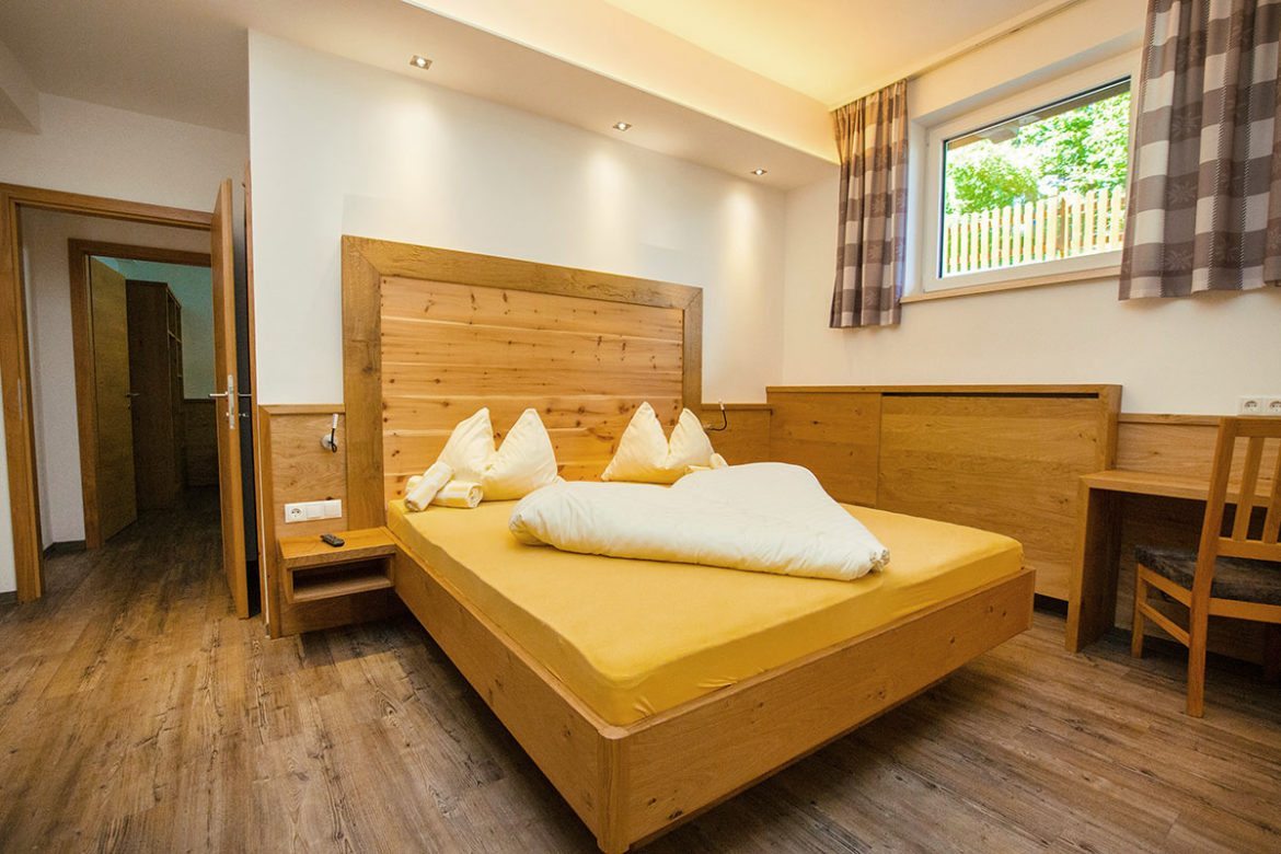 Zimmer & Suiten im Apart-Hotel Panorama in Flachau, Salzburger Land, Ski amadé – Luxuriöse Kaisersuite für 2 – 10 Personen