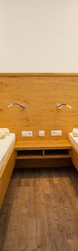Zimmer & Suiten im Apart-Hotel Panorama in Flachau, Salzburger Land, Ski amadé – Luxuriöse Kaisersuite für 2 – 10 Personen